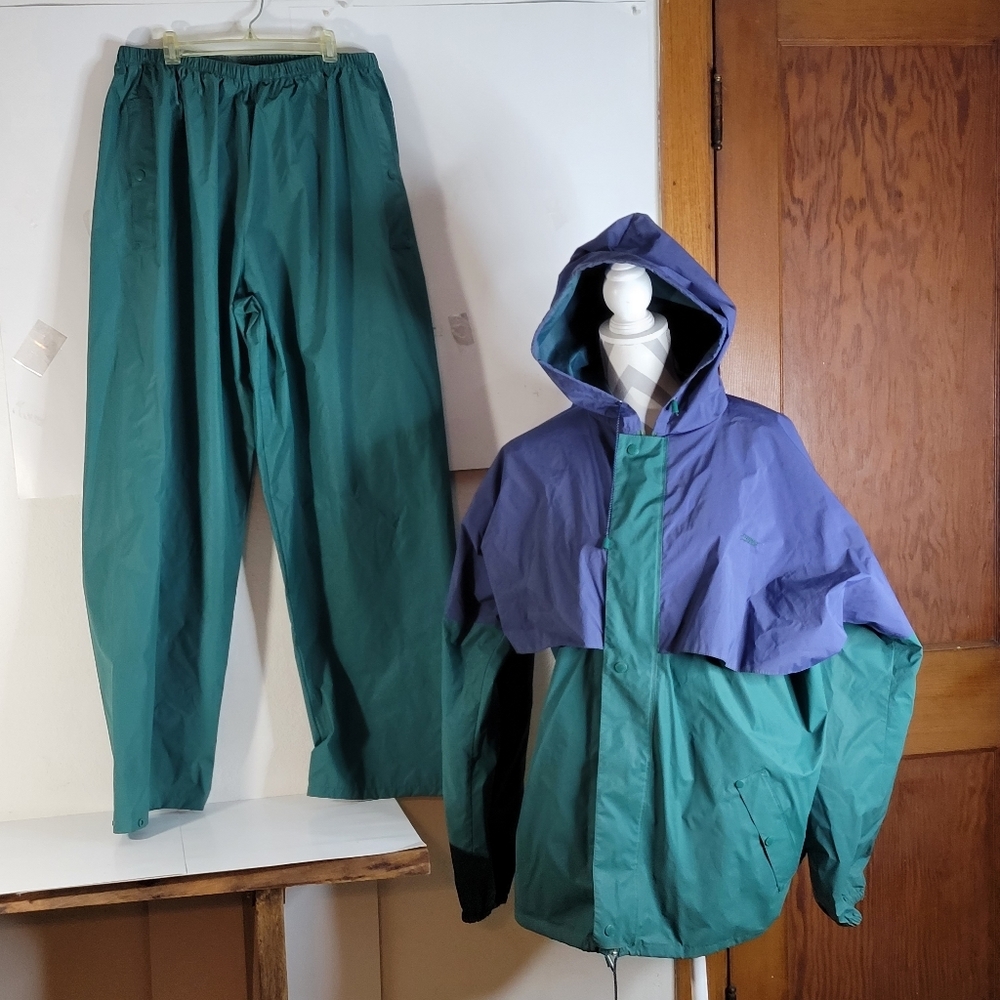 Mens Stearns Heavy Hooded 2-piece Rain Suit A few Spots Size Xl